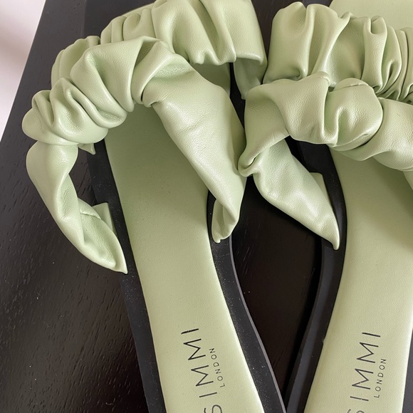 Green Ruffle Slides - Picture 2 of 2